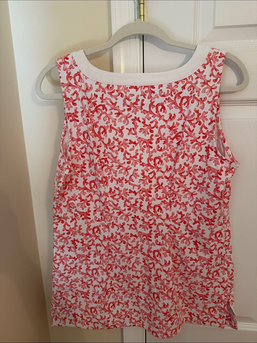🏝️ EUC Tommy Bahama Pink and White Coral IslandZone Top - Picture 3 of 5